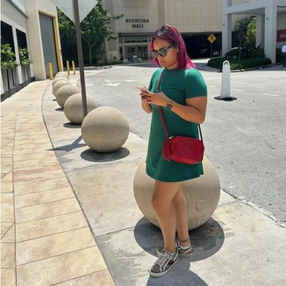 Meet your Posher, Crystal - Picture 1 of 1